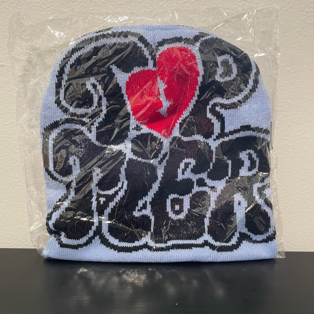 Top Tier Beanie NEW SEALED Light Blue Black Red Heart Unisex Knitted Hat Y2K
